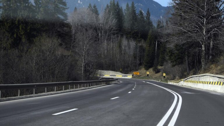 trafic-inchis-mai-multe-zile-pe-dn-1-pentru-lucrari-de-luni-pe-ce-sector-de-drum-se-opreste-circulatia-si-rutele-ocolitoare-1024900